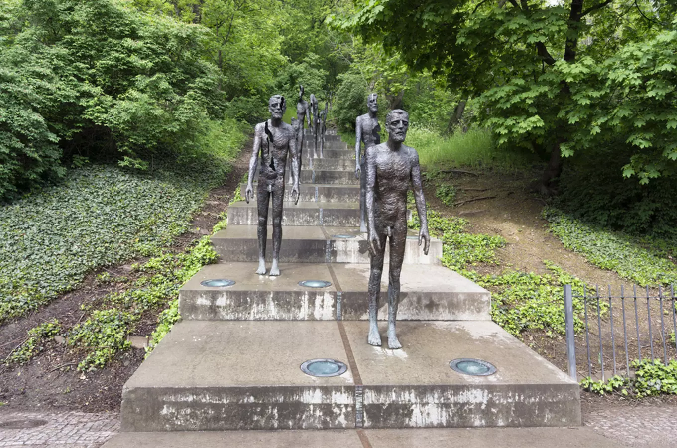 Olbram Zoubek - Monument slachtoffers van het communisme (2002), Ujezd, Praag